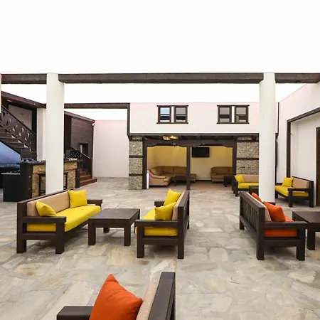 Hotel Leshten ホテル *