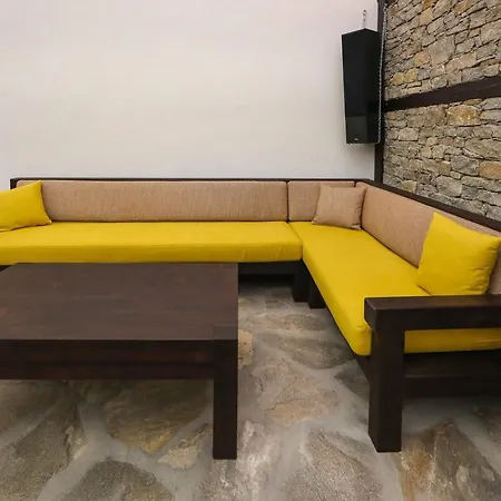 Hotel Leshten