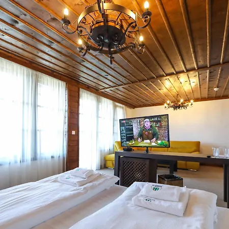 Hotel Leshten Hotel *