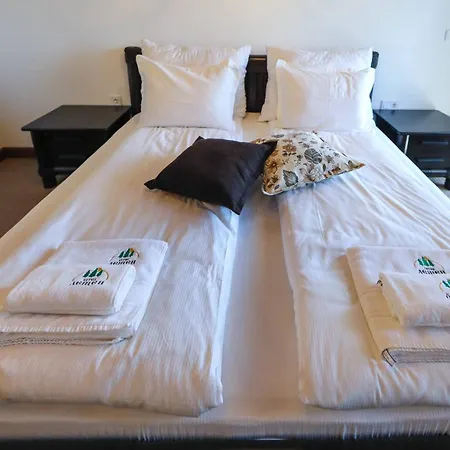 Hotel Leshten Hotel