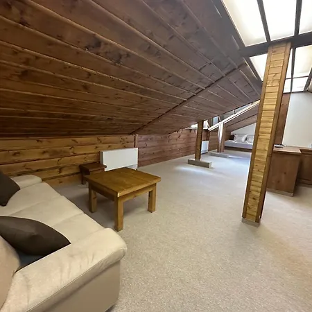 Hotel Leshten